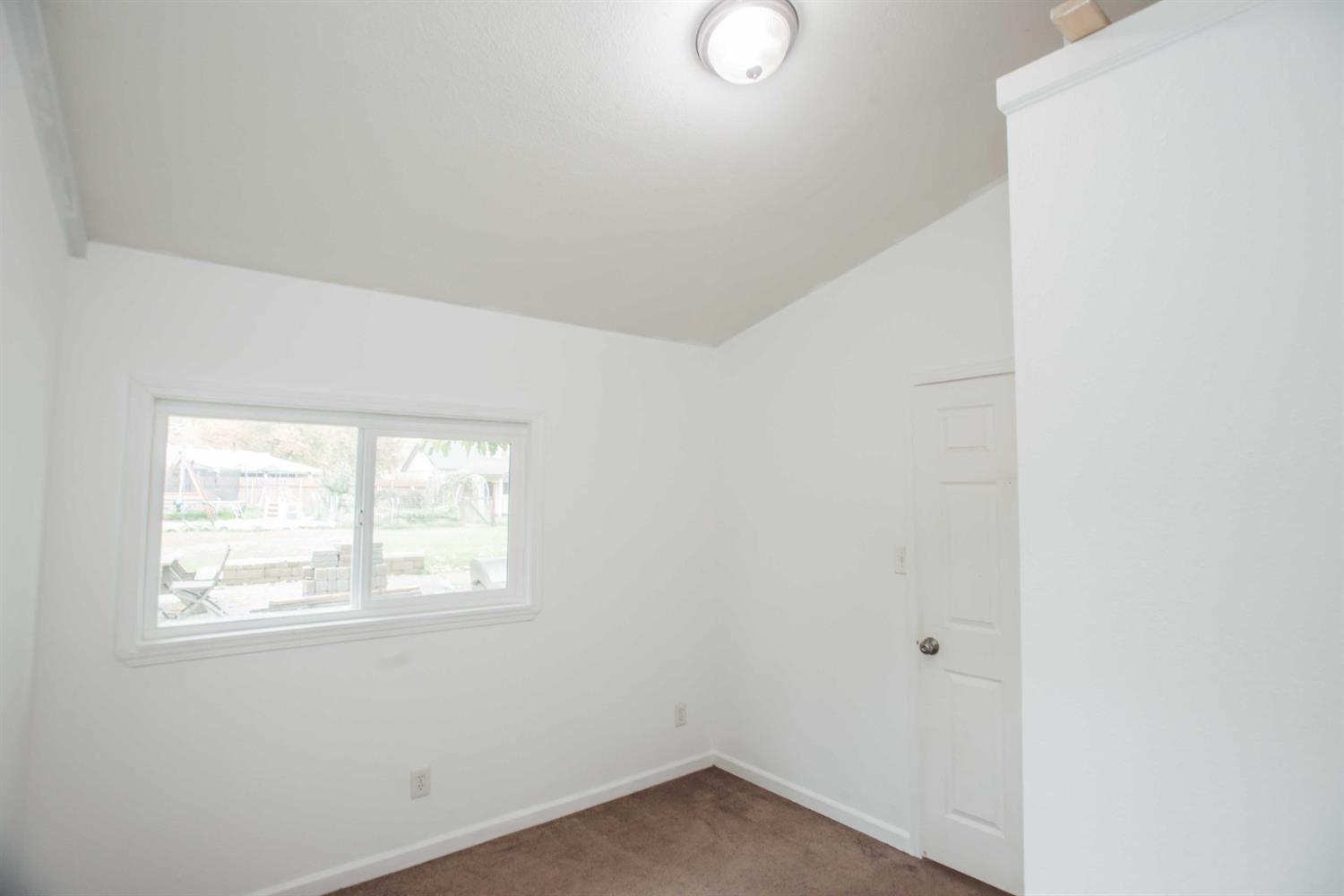 9695 Kent Street Elk Grove, CA 95624 - Photo 35 of 74