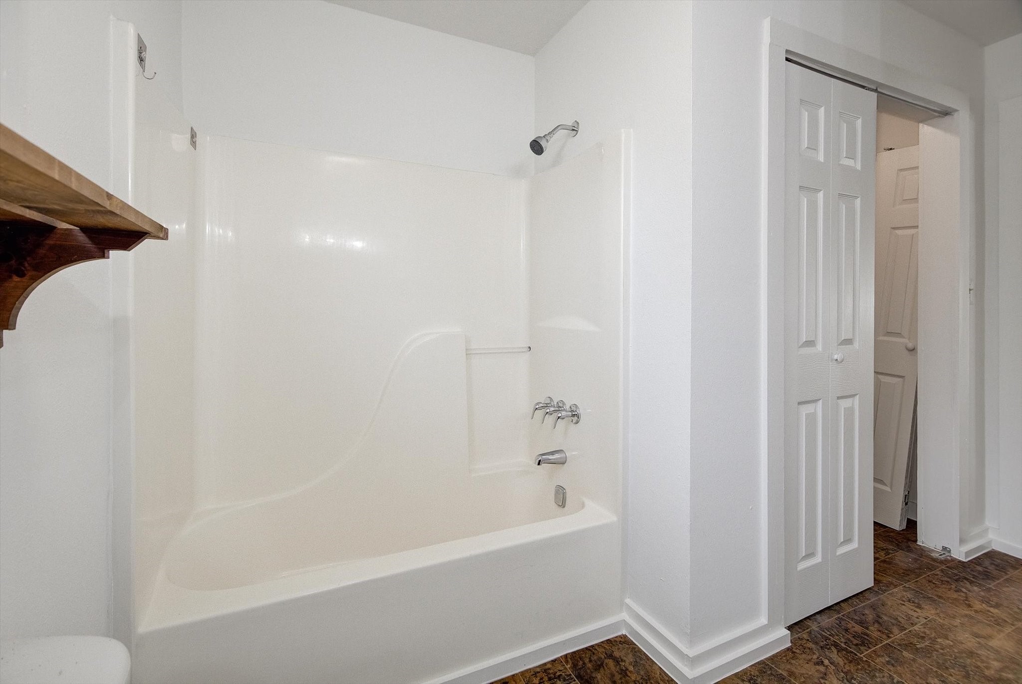 158 North 7th Street Trinity, TX 75862 - Photo 20 of 40 Primary bath