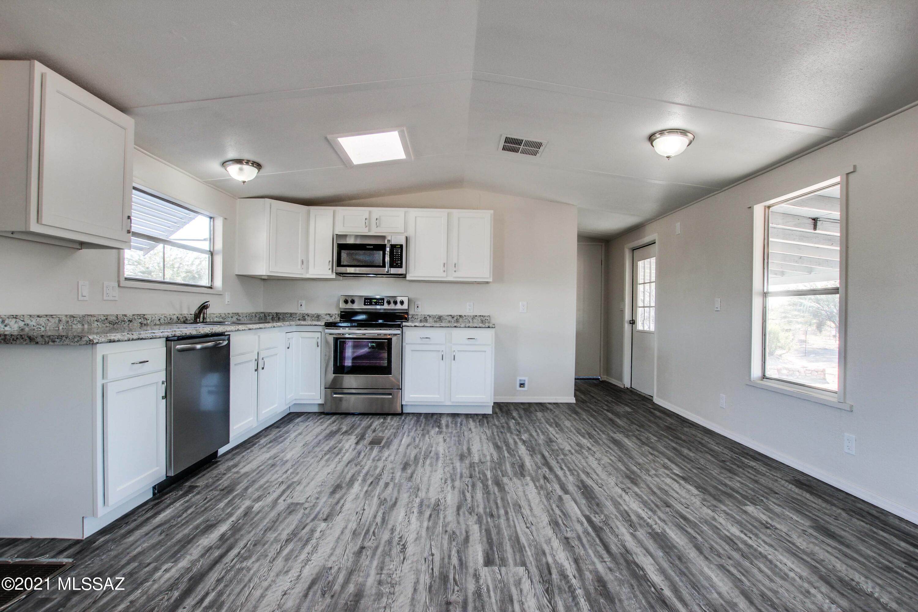 11436 West Massingale Road Tucson, AZ 85743 - Photo 4 of 28 Gallery Image 4