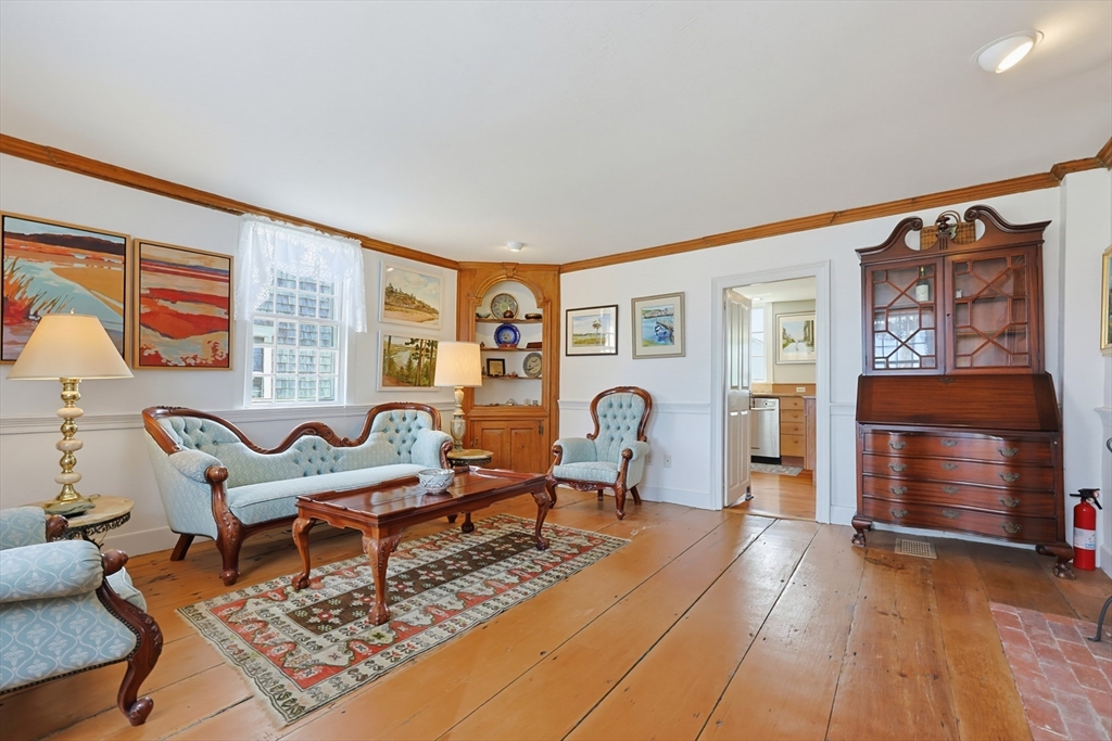2037 Main Road Westport, MA 02791 - Photo 9 of 42