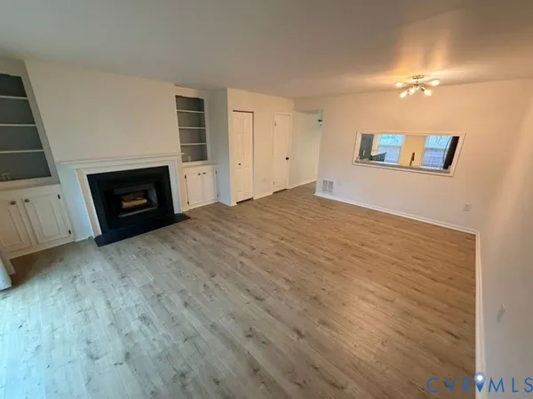 a view of a livingroom with a fireplace
