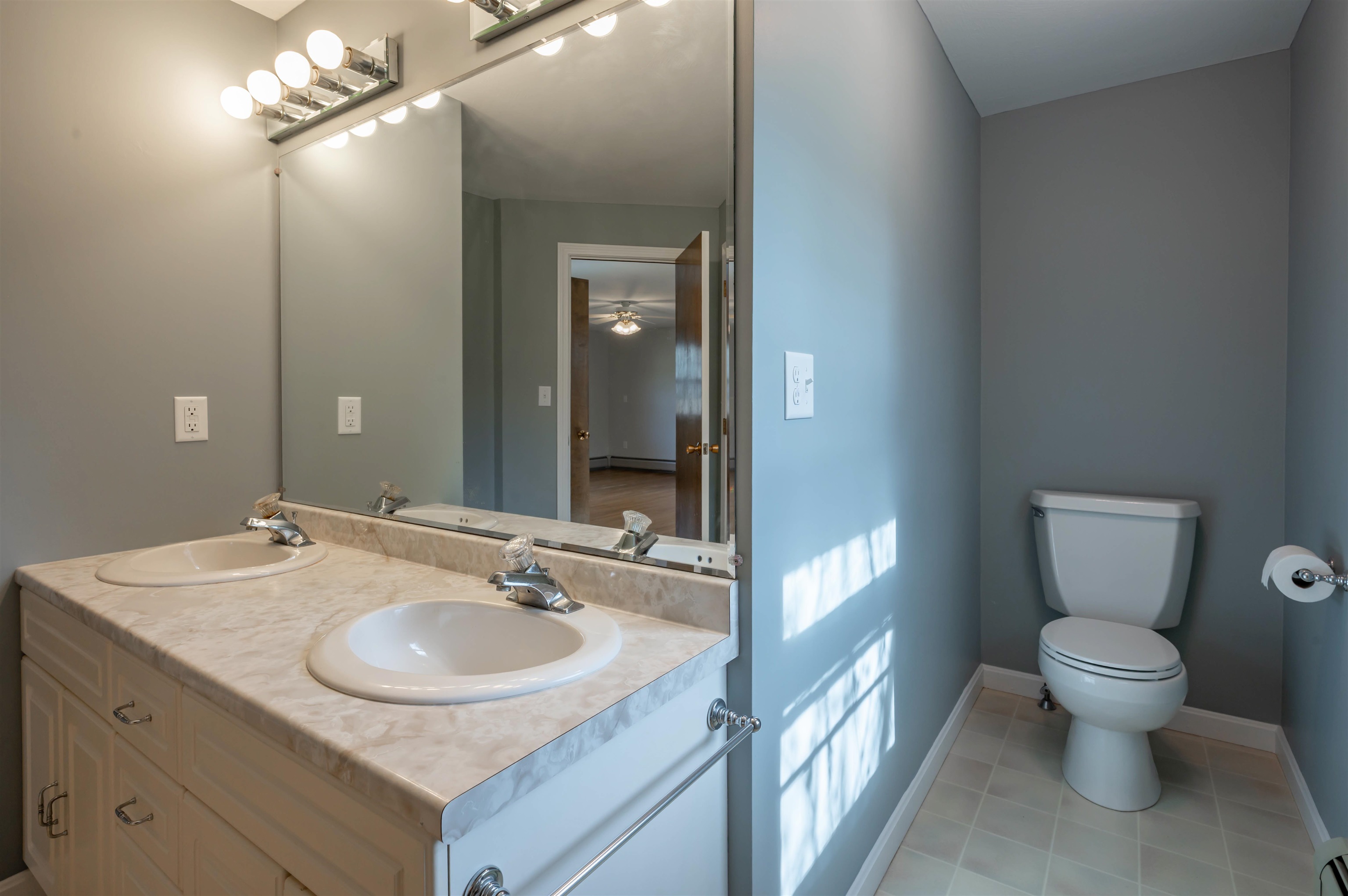 422 Main Dunstable Road Nashua, NH 03062 - Photo 14 of 39