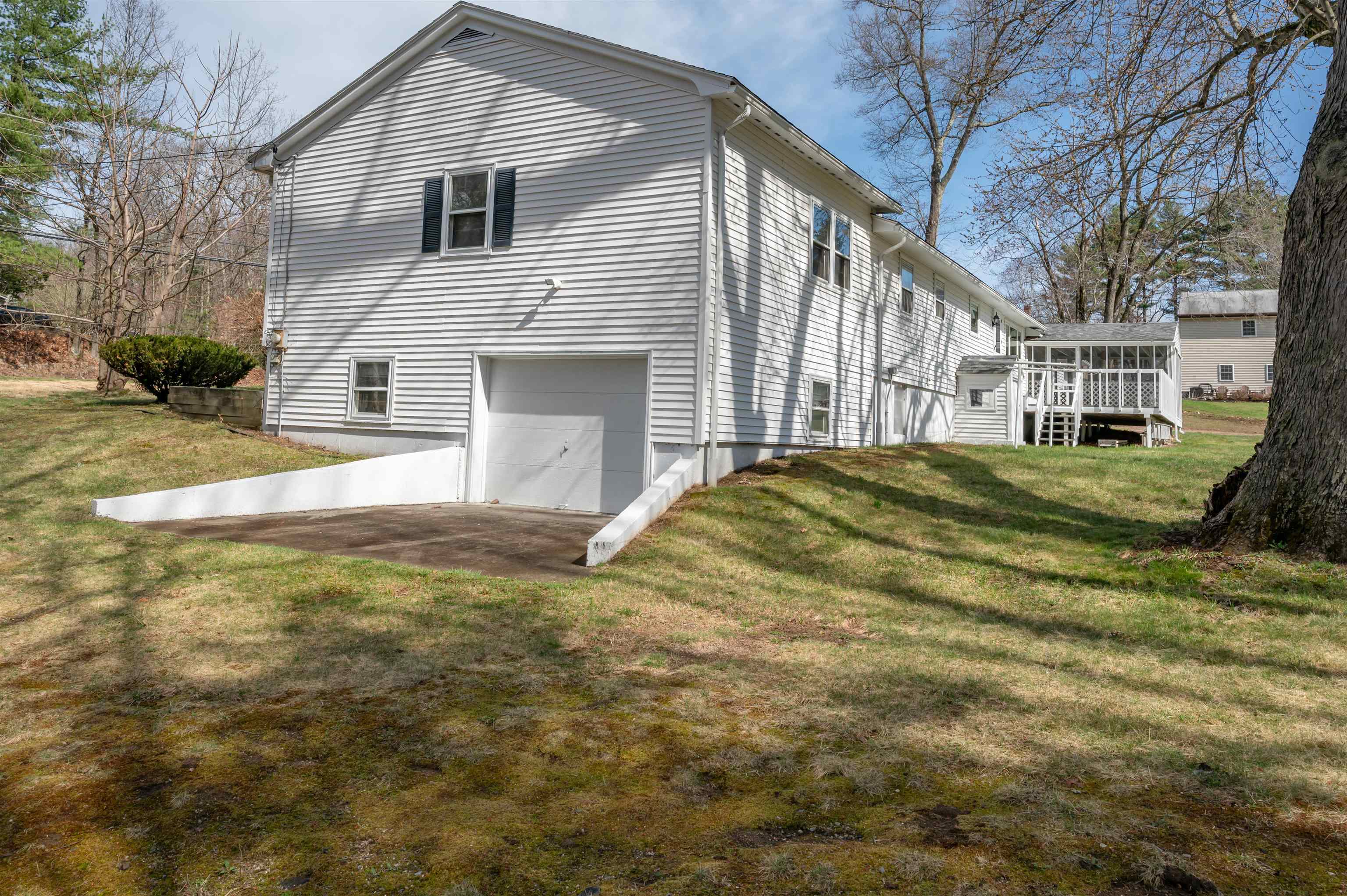 422 Main Dunstable Road Nashua, NH 03062 - Photo 35 of 39