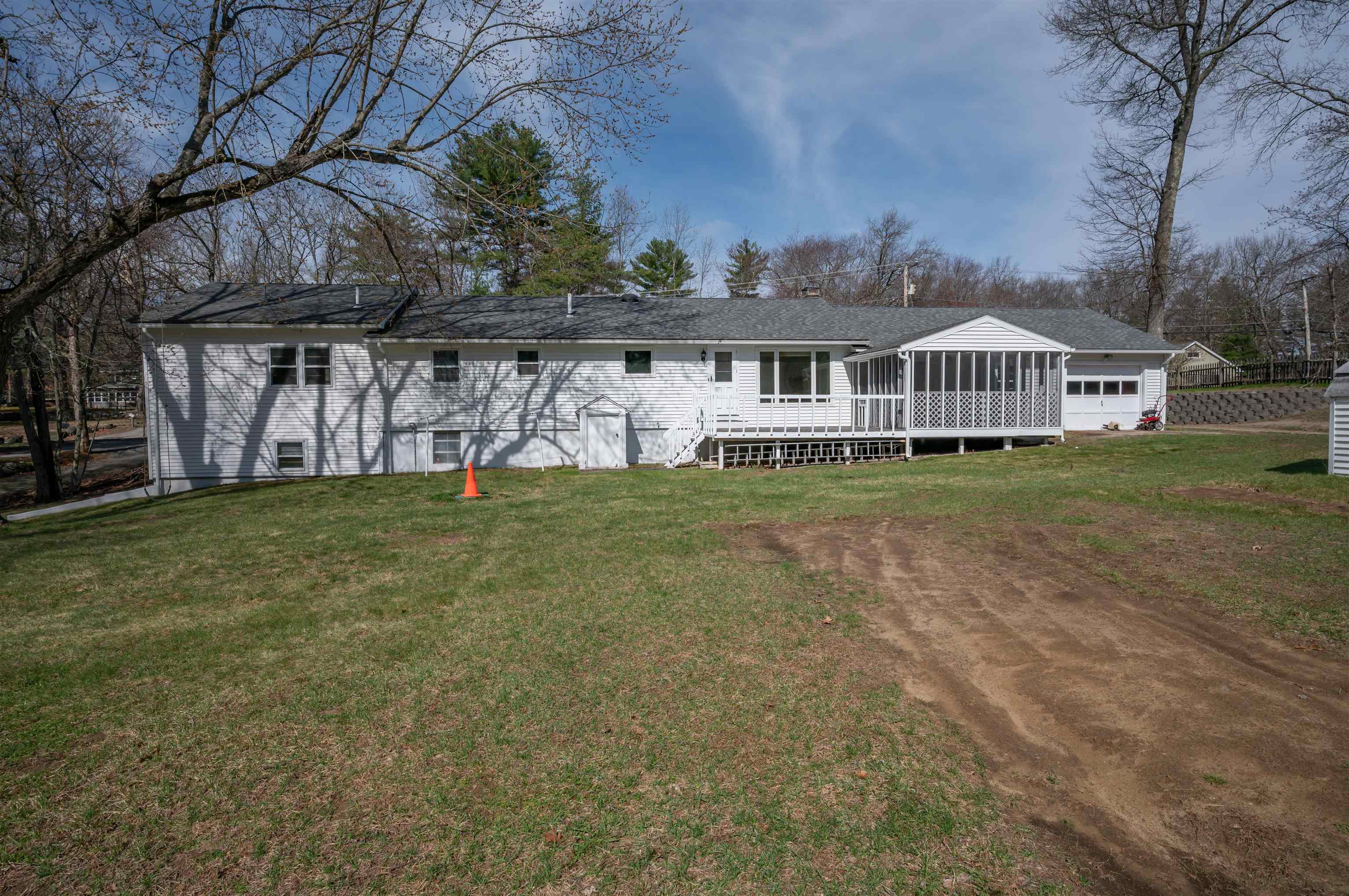 422 Main Dunstable Road Nashua, NH 03062 - Photo 36 of 39