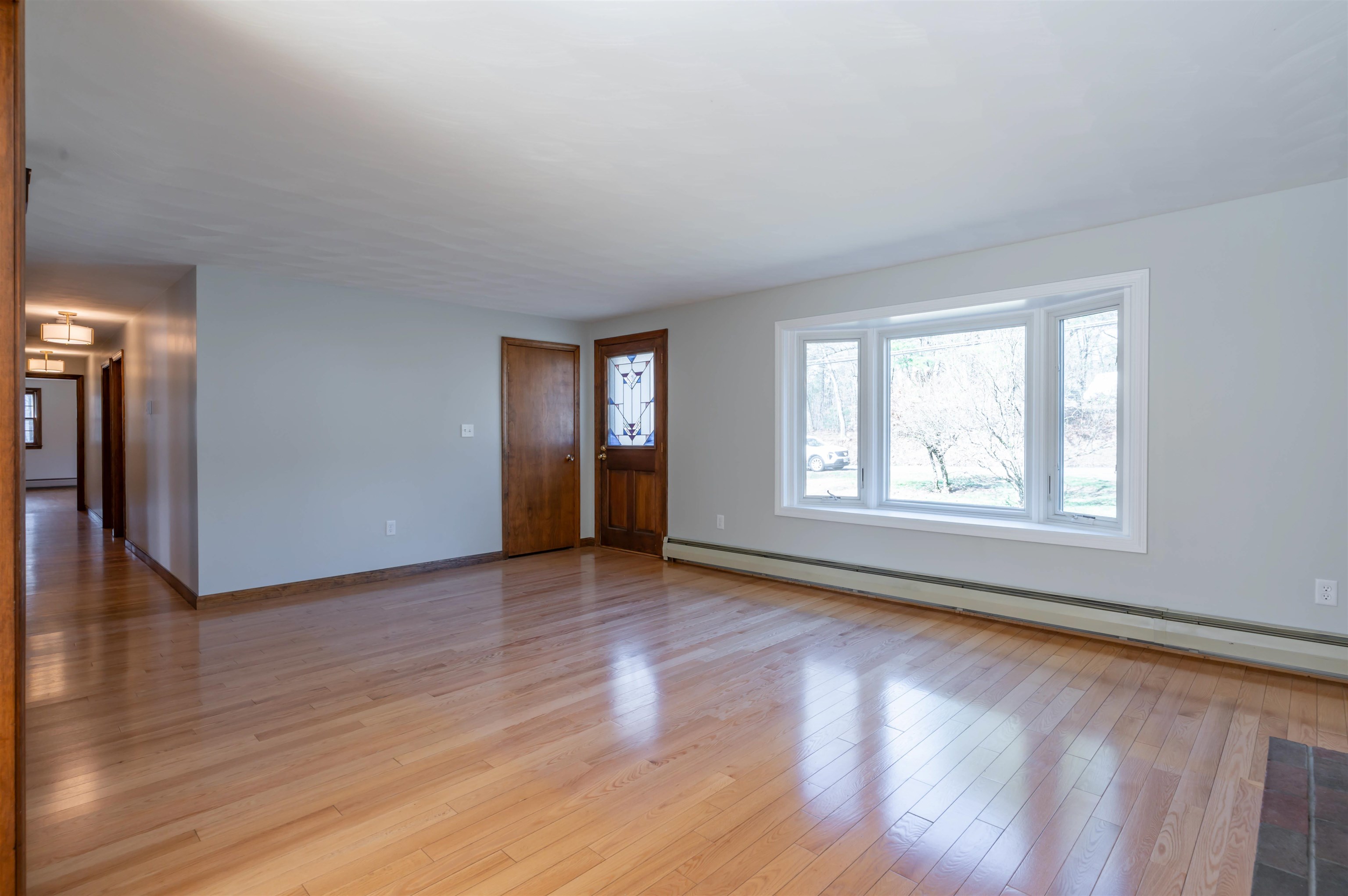 422 Main Dunstable Road Nashua, NH 03062 - Photo 5 of 39