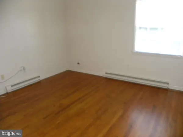 $1,175 | 8 Mosby Court, Unit 1, Round Hill, VA 20141