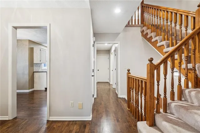 $410,000 | 6712 West 126th Court, Overland Park, KS 66209