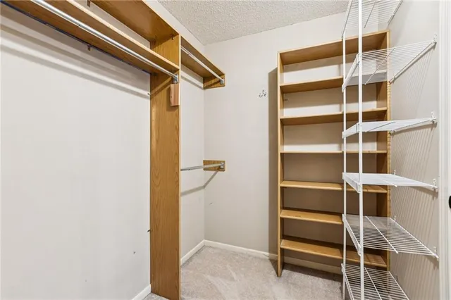 $410,000 | 6712 West 126th Court, Overland Park, KS 66209