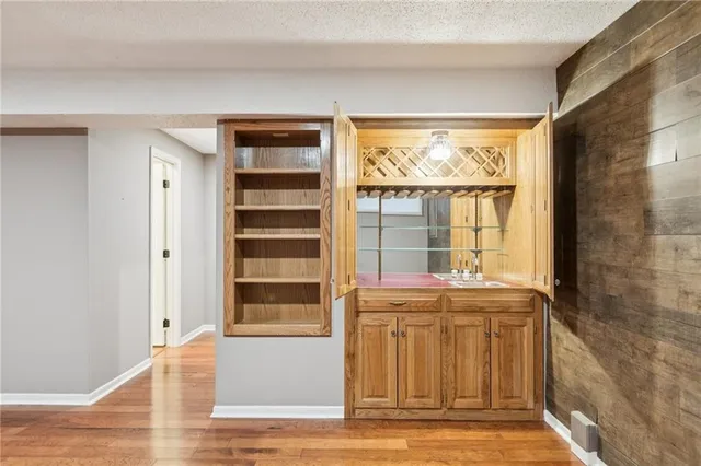 $410,000 | 6712 West 126th Court, Overland Park, KS 66209