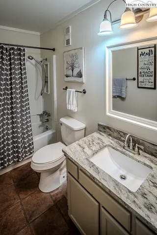 $205,000 | 301 Pinnacle Inn Road, Unit 2313, Beech Mountain, NC 28604