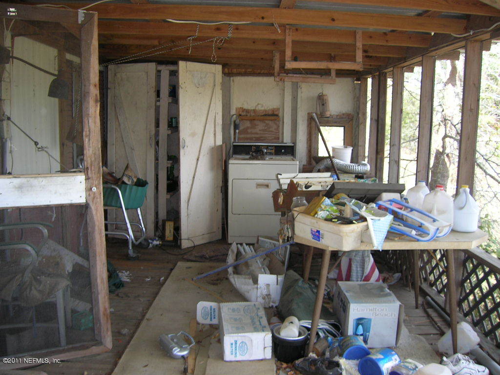 137 Penny Acres Road Welaka, FL 32112 - Photo 8 of 12 porch