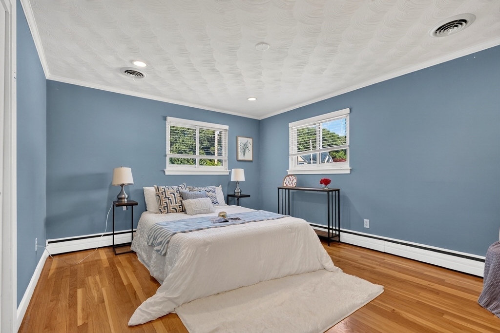 32 Bobolink Road Wellesley, MA 02481 - Photo 24 of 42