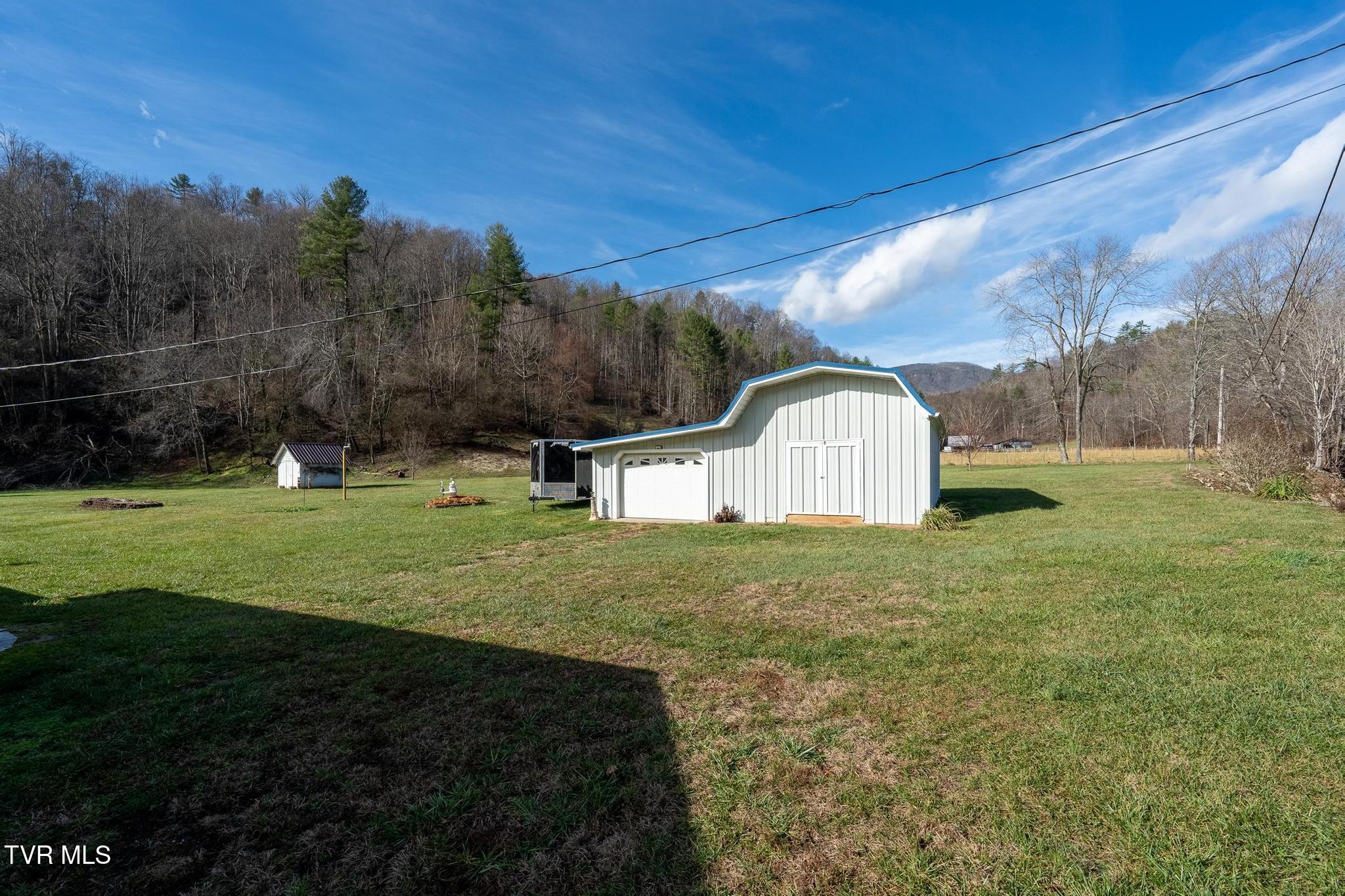 990 Old Highway 67 Butler, TN 37640 - Photo 41 of 70 990 Old Highway 67 (42 of 83)