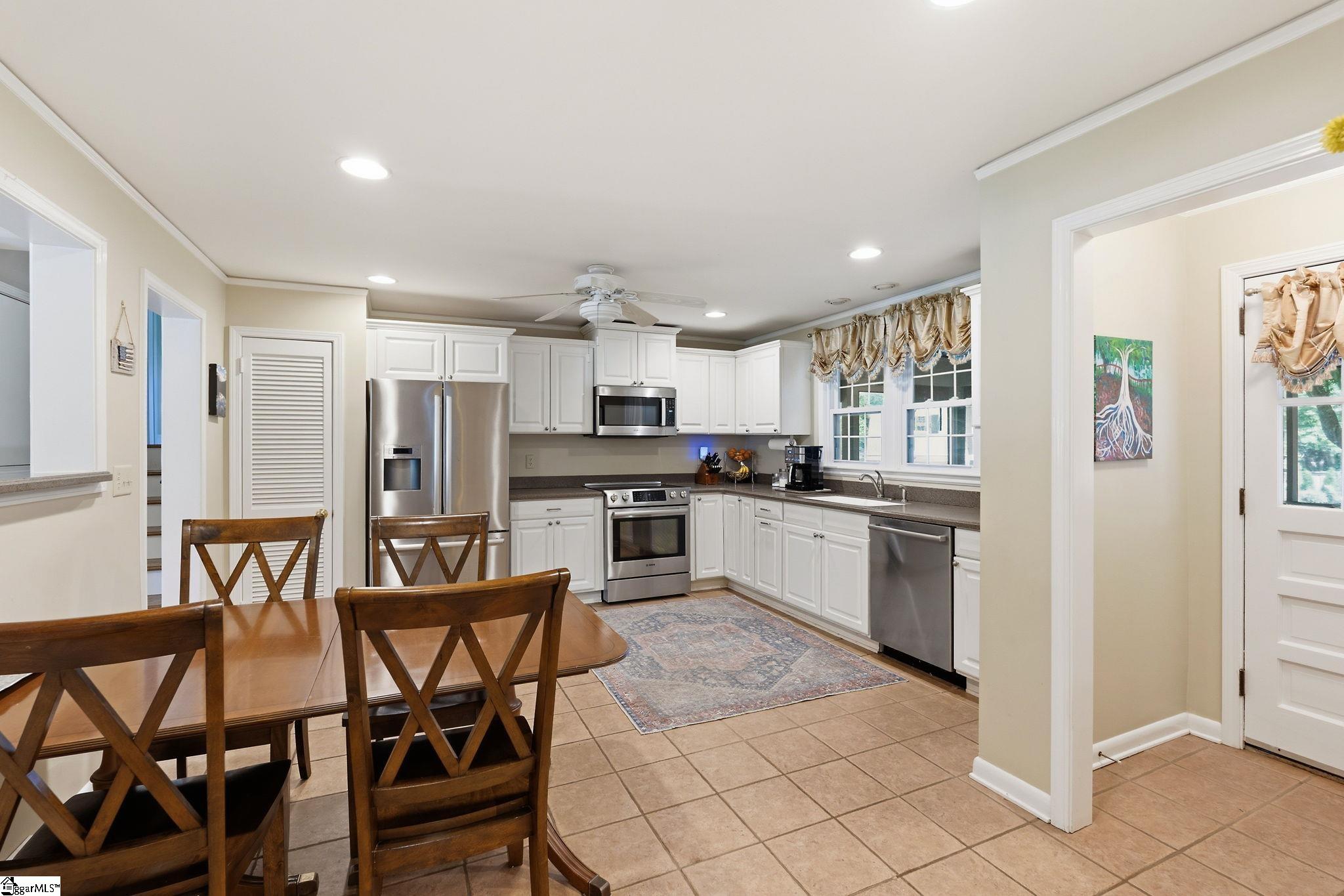 803 Parkins Mill Road Greenville, SC 29607 - Photo 18 of 48 Gallery Image 18
