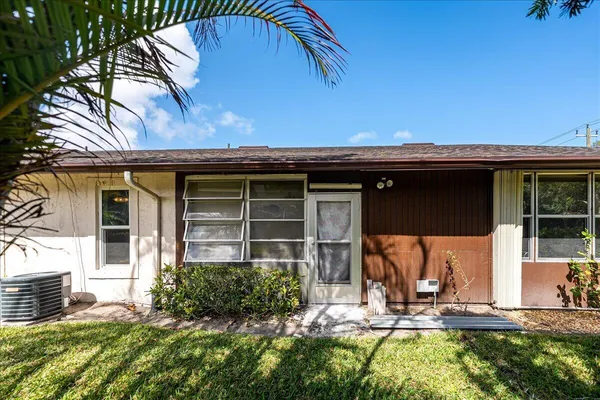 $195,000 | 6531 Southeast Federal Highway, Unit Q108, Stuart, FL 34997