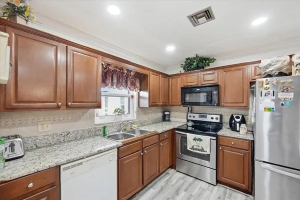 $189,000 | 6531 Southeast Federal Highway, Unit Q108, Stuart, FL 34997