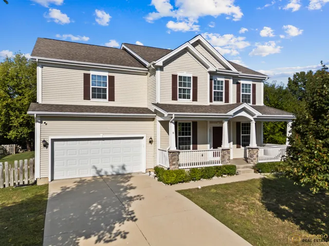 $495,000 | 6 Lake Vista Court, Lake Villa, IL 60046