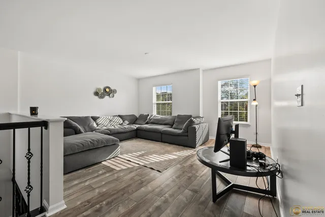 $495,000 | 6 Lake Vista Court, Lake Villa, IL 60046