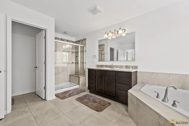 $495,000 | 6 Lake Vista Court, Lake Villa, IL 60046