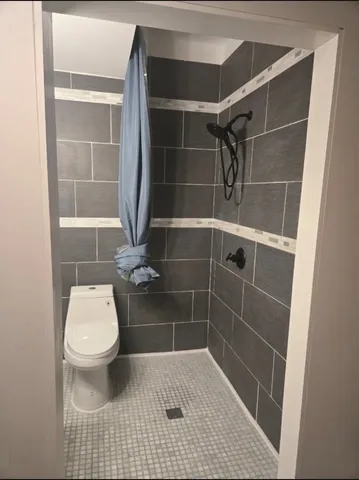 $495,000 | 6 Lake Vista Court, Lake Villa, IL 60046