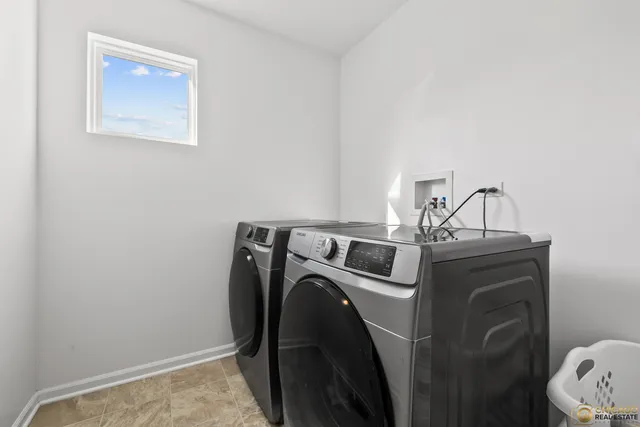 $495,000 | 6 Lake Vista Court, Lake Villa, IL 60046