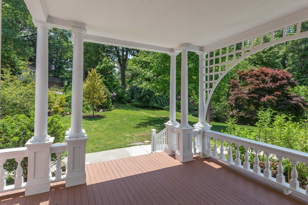 15 Bracebridge Road Newton, MA 02459 - Photo 4 of 30