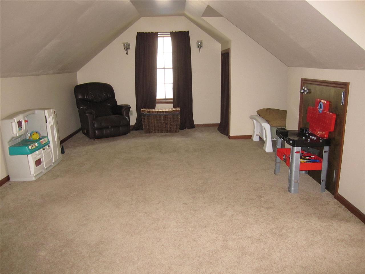 7676 Burr Oak Road Roscoe, IL 61073 - Photo 12 of 15 Gallery Image 12