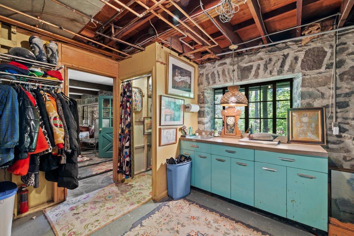 1341 Beaver Valley Road Stroudsburg, PA 18360 - Photo 67 of 86 Mud/Gentlemen bathroom