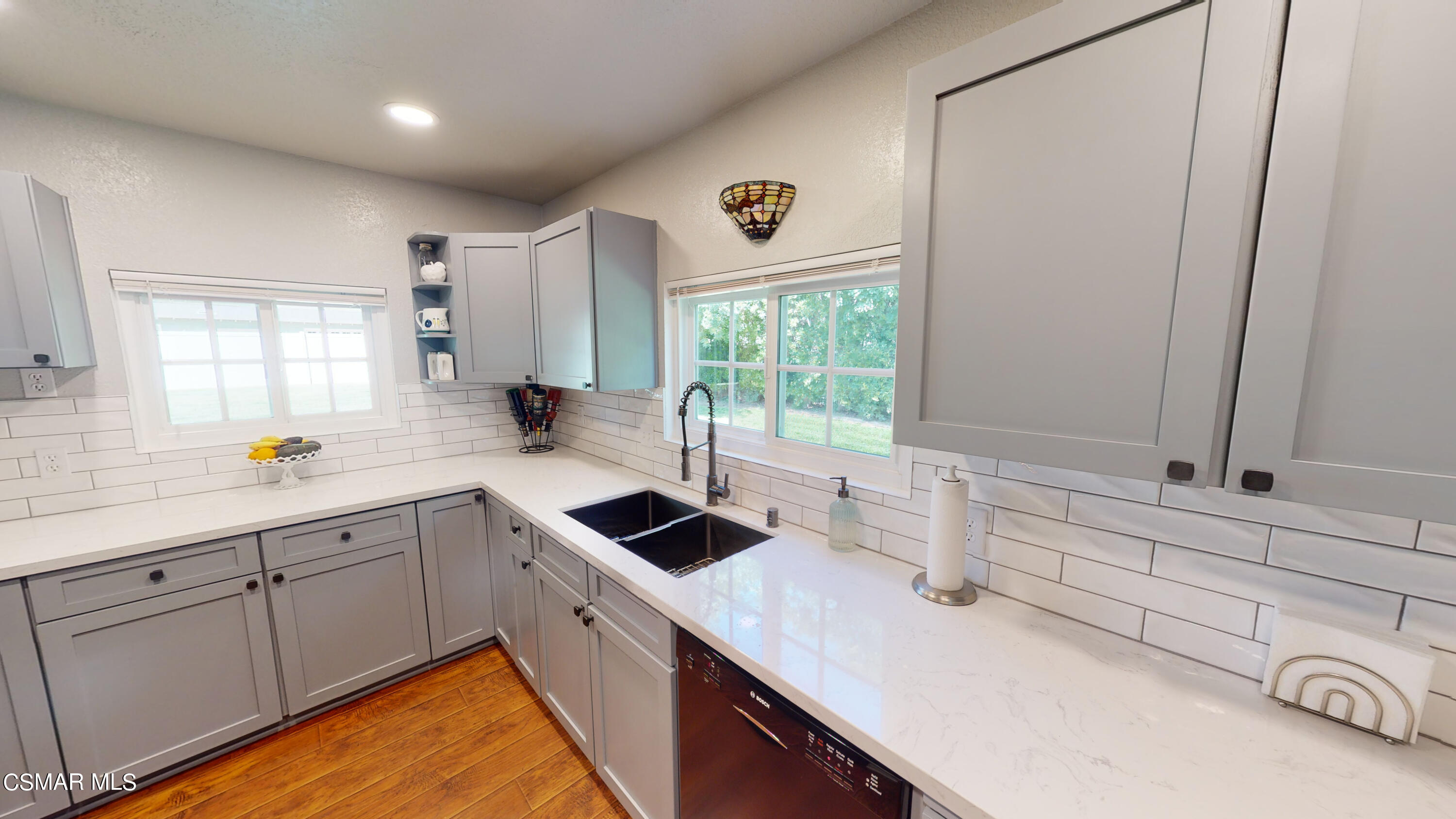 4865 Leeds Street Simi Valley, CA 93063 - Photo 17 of 91 55 K