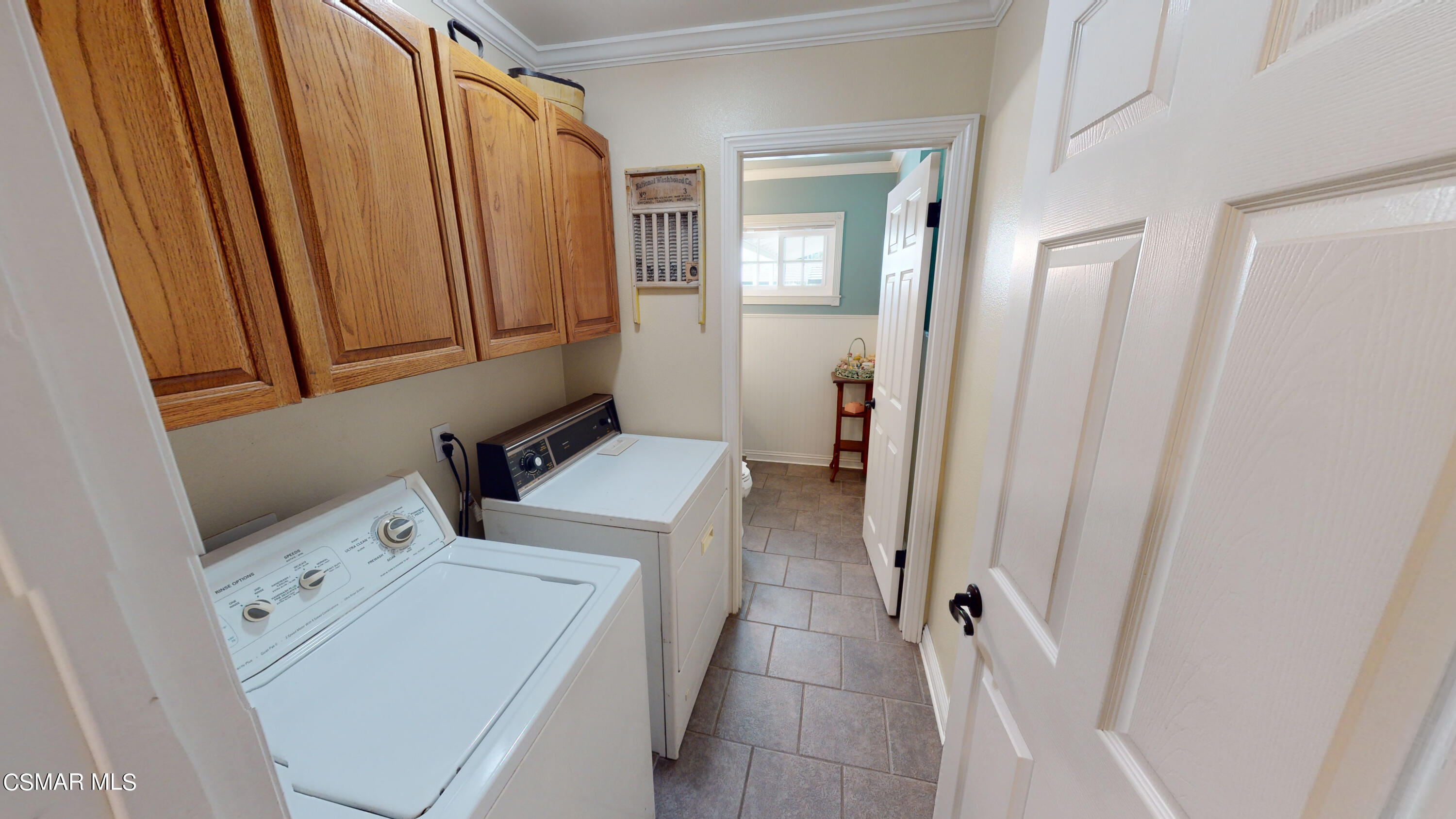 4865 Leeds Street Simi Valley, CA 93063 - Photo 22 of 91 70 L