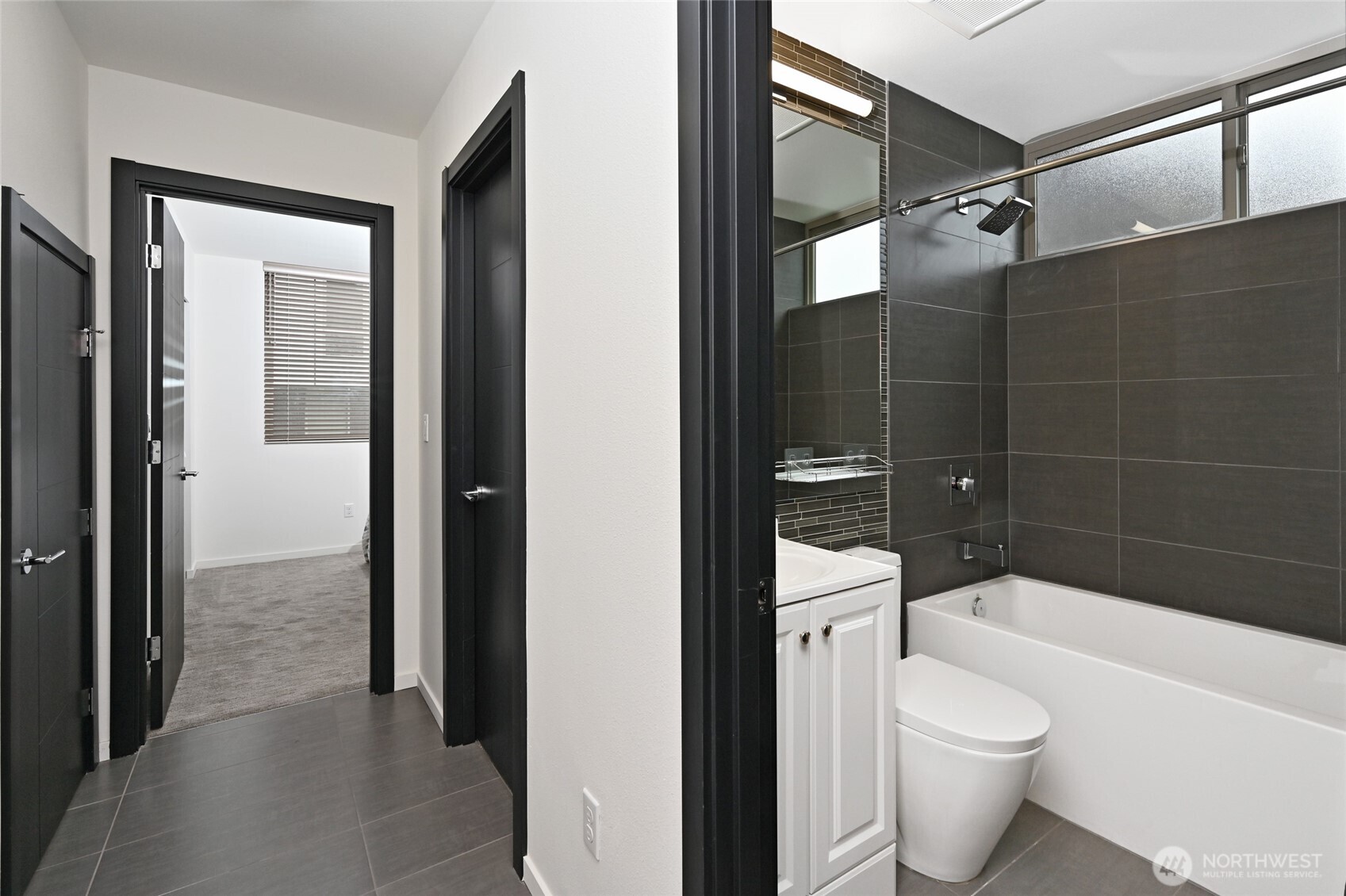 738 D N 95th Seattle, WA 98103 - Photo 6 of 26