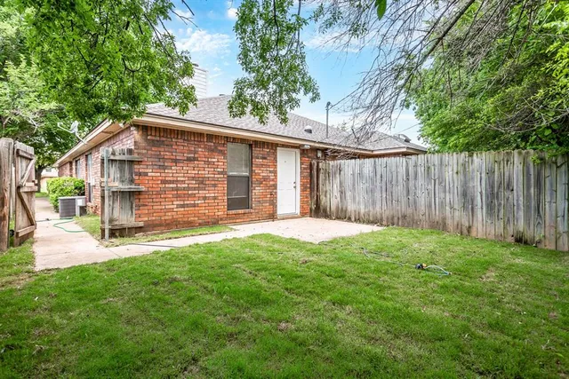 $1,850 | 1242 Misty Lane, Duncanville, TX 75116