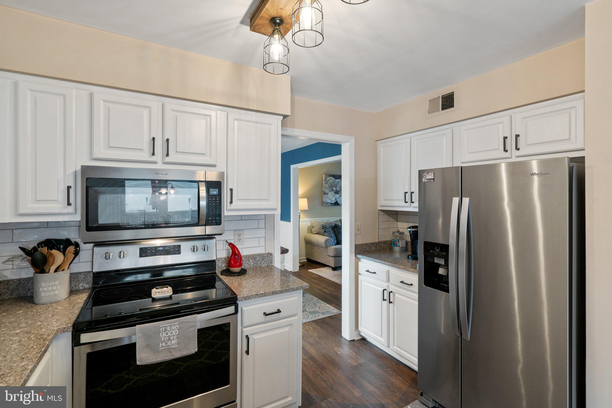 8015 Rocky Run Road Gainesville, VA 20155 - Photo 18 of 57 Updated Kitchen