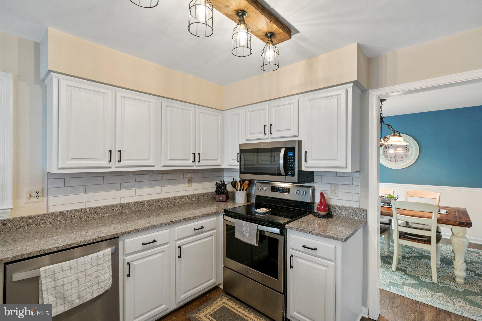 8015 Rocky Run Road Gainesville, VA 20155 - Photo 19 of 57 Updated Kitchen