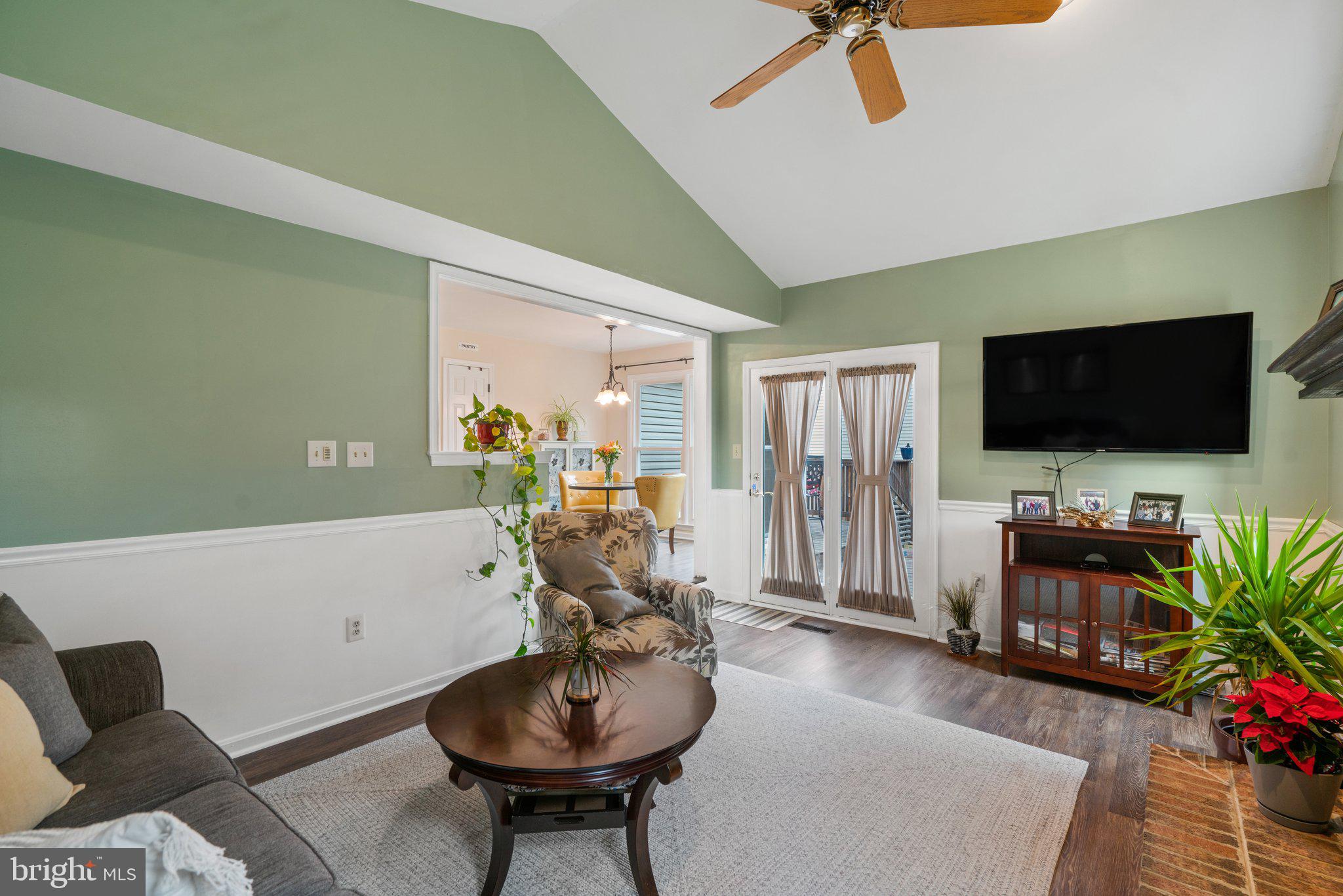 8015 Rocky Run Road Gainesville, VA 20155 - Photo 26 of 57 Family Room