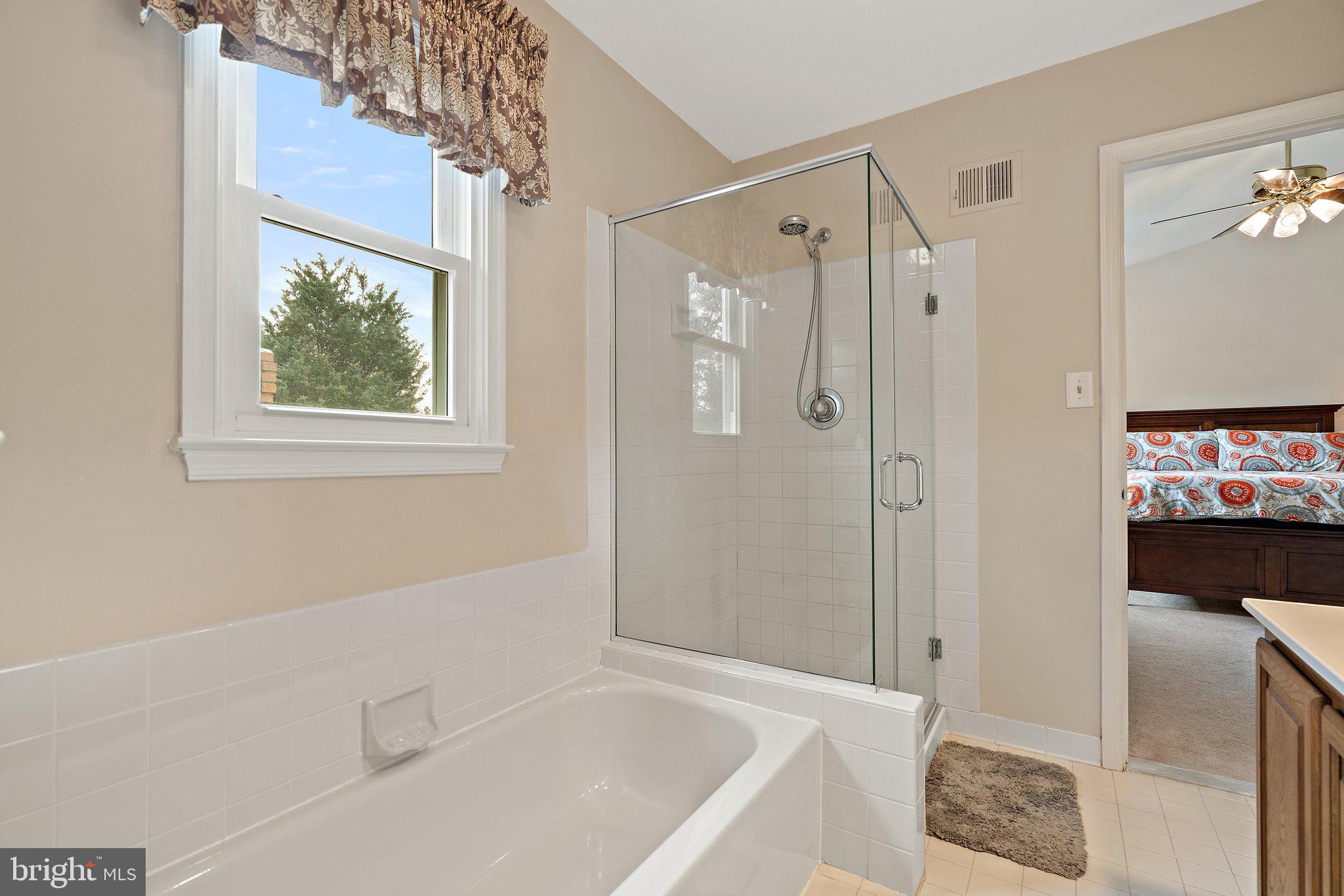 8015 Rocky Run Road Gainesville, VA 20155 - Photo 42 of 57 Primary Bath