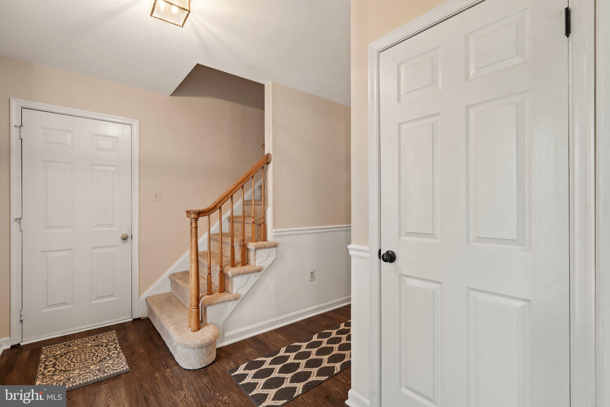 8015 Rocky Run Road Gainesville, VA 20155 - Photo 10 of 57 Foyer with Coat Closet
