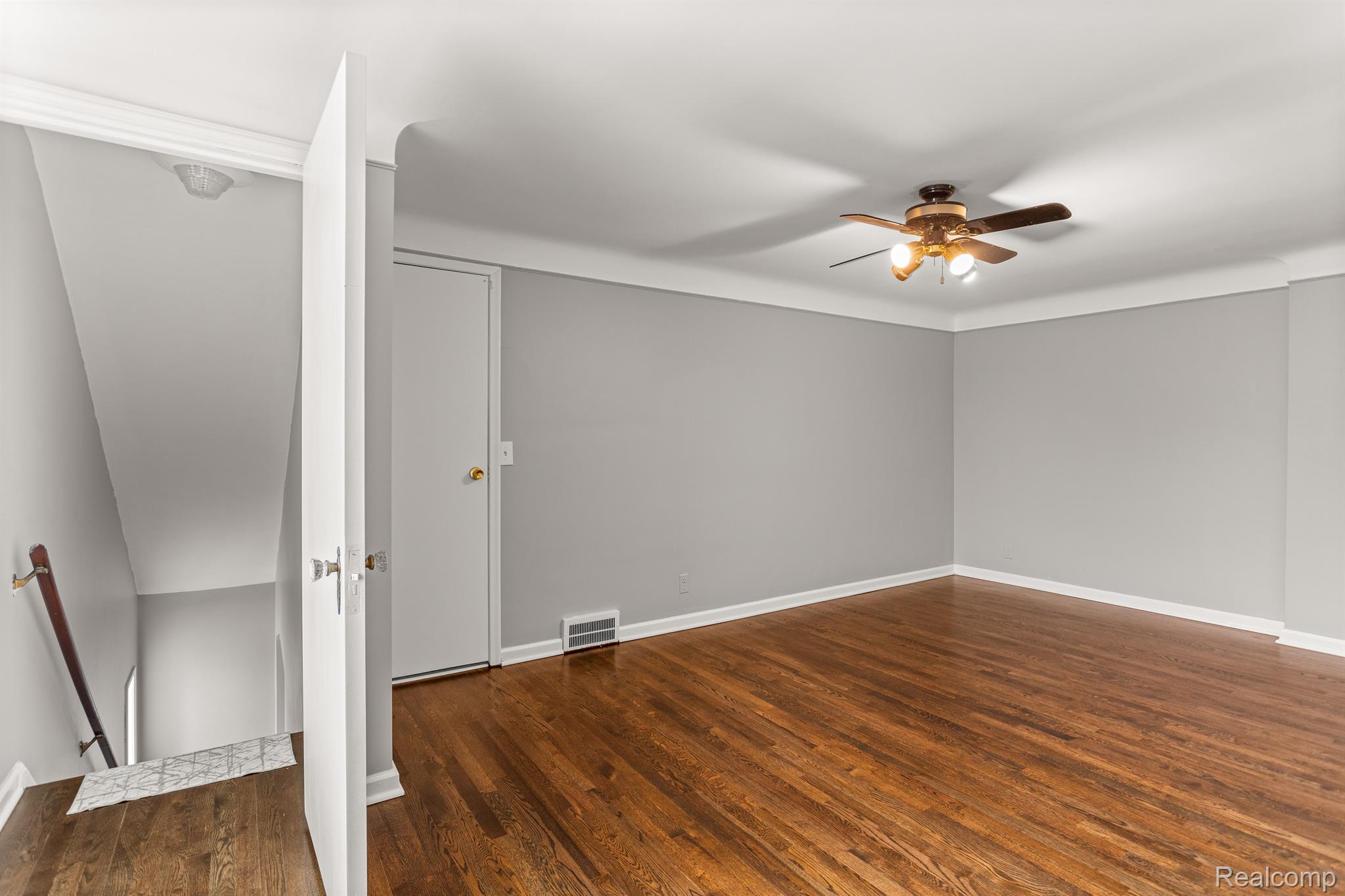 5457 Chase Road Dearborn, MI 48126 - Photo 11 of 21 Gallery Image 11