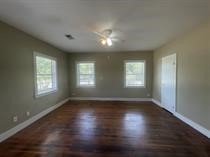 415 South Rio Grande Street Lockhart, TX 78644 - Photo 2 of 8