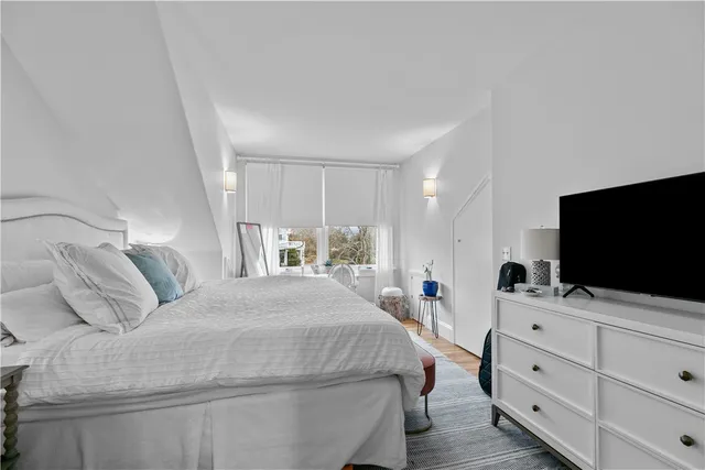 $70,000 | 561 Indian Avenue, Middletown, RI 02842