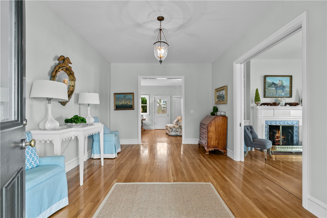 561 Indian Avenue Middletown, RI 02842 - Photo 3 of 42