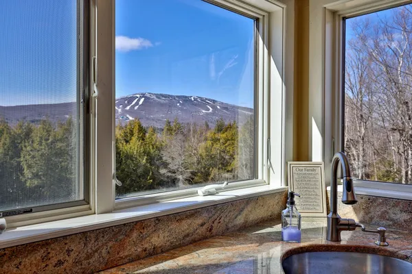 $1,395,000 | 39 Wallis View Lane, Ludlow, VT 05149