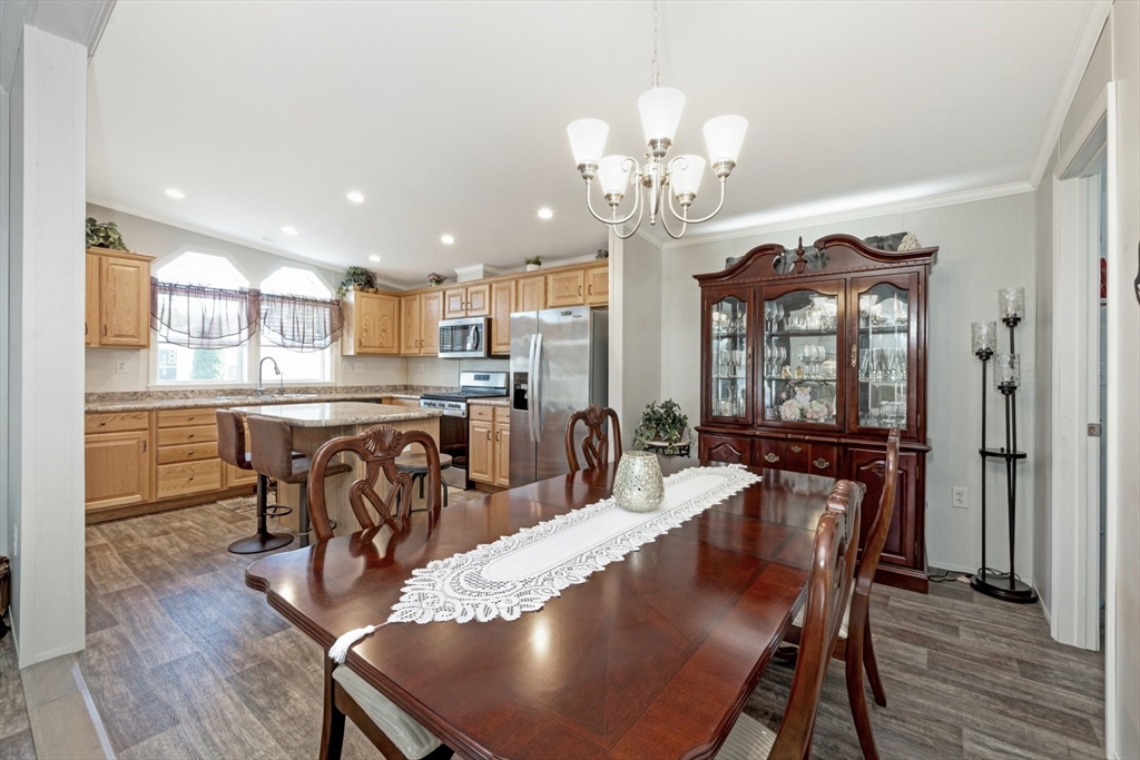 21 Jason Way West Bridgewater, MA 02379 - Photo 9 of 22