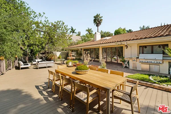 $2,495,000 | 11411 Dona Lola Drive, Studio City, CA 91604