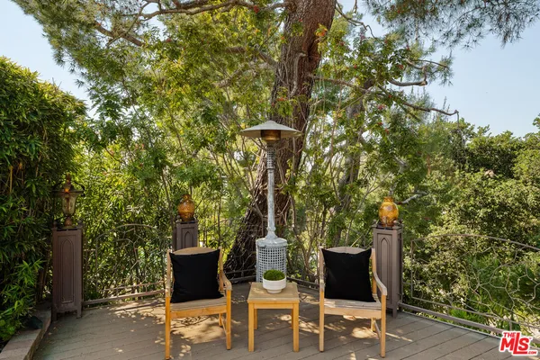 $2,495,000 | 11411 Dona Lola Drive, Studio City, CA 91604