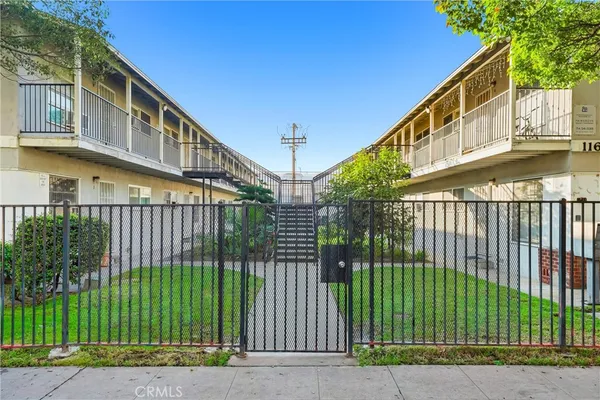 a view of a house with a street view