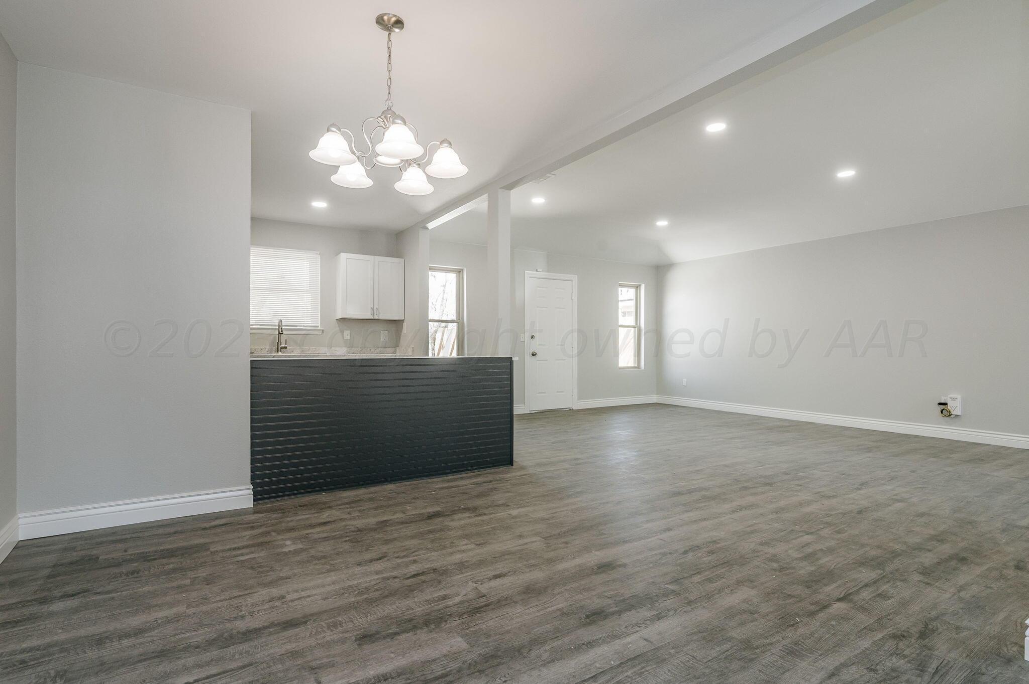 7208 Hatton Road Amarillo, TX 79110 - Photo 4 of 21 Dining Area-2