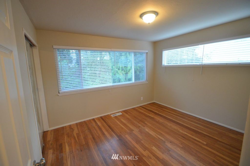 305 Northwest 6th Street Renton, WA 98057 - Photo 8 of 11 Gallery Image 8