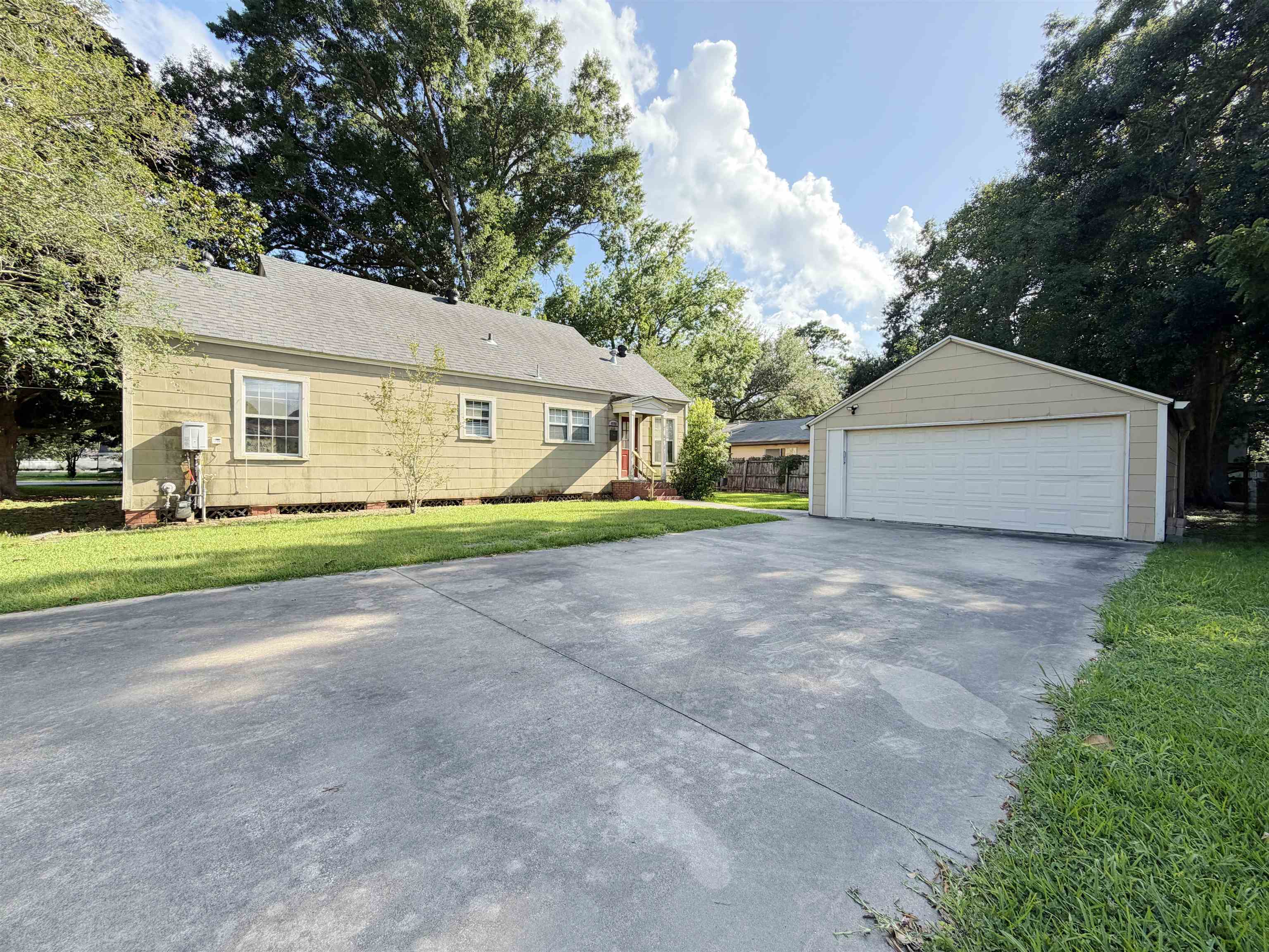 4600 Wilson Street Groves, TX 77619 - Photo 2 of 13