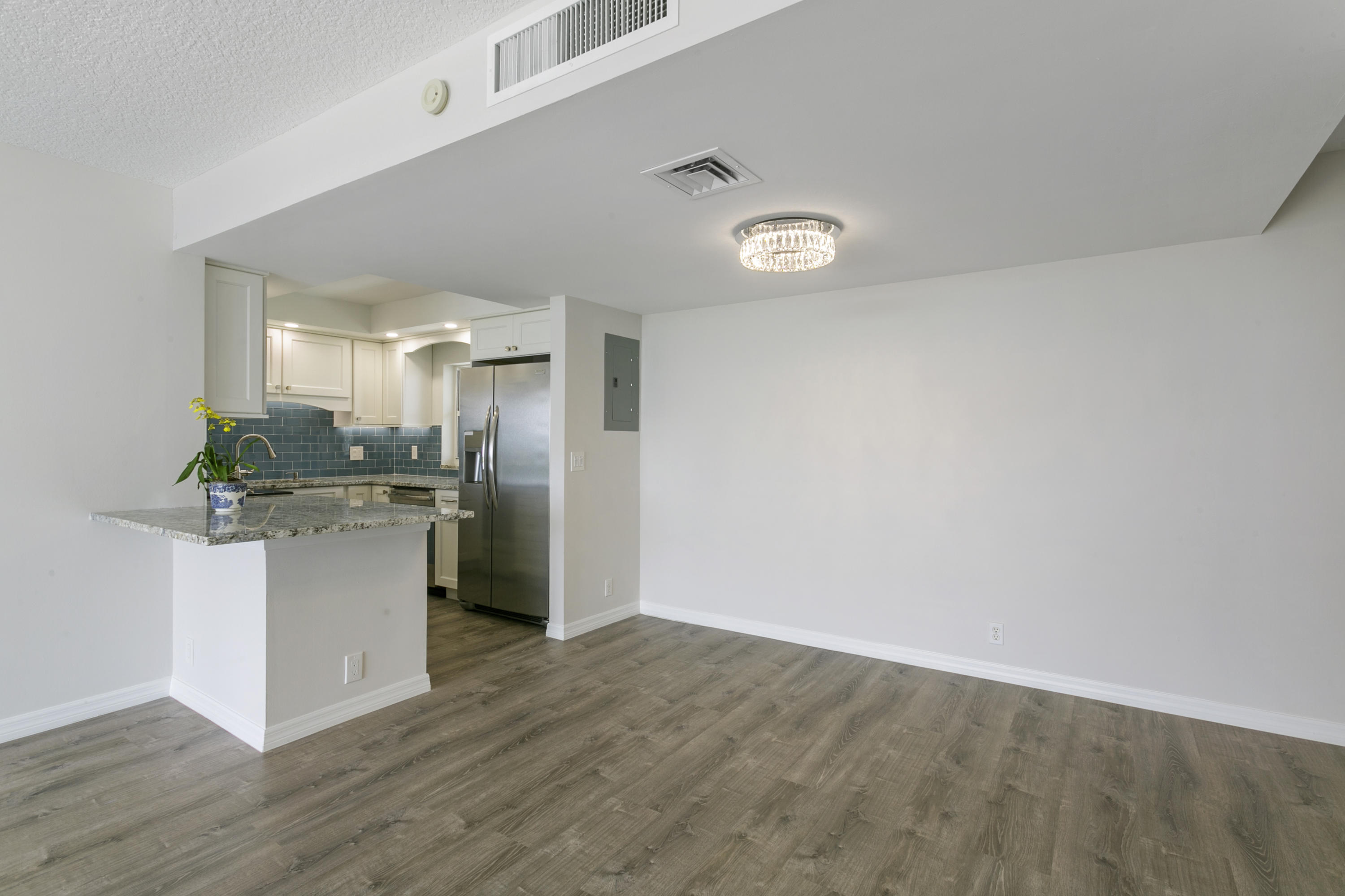 336 Golfview Road, Unit 515 North Palm Beach, FL 33408 - Photo 4 of 18 Dining+Kitchen